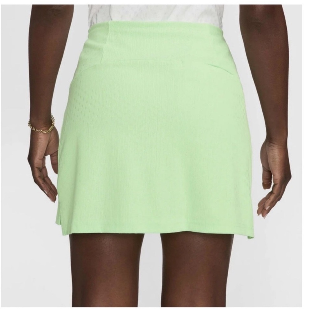 Nike Women's 17" Dri-FIT ADV
Tour High-Waisted Long‎ Golf Skort
XS FD5598-376 XS - Picture 2 of 12